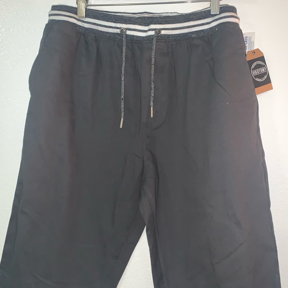 Mans short New with tags